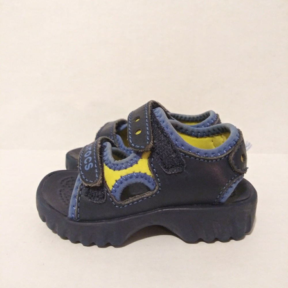 Crocs baby kids sandals size 4-5